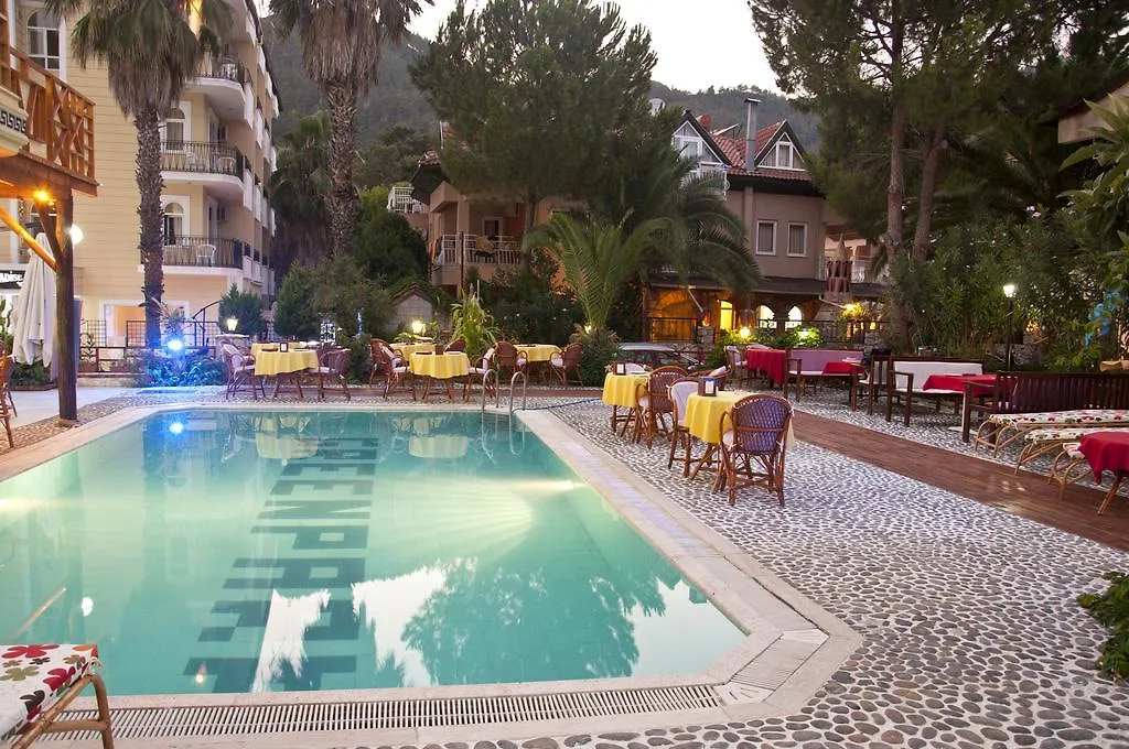 Mavera Hotel İçmeler Türkiye